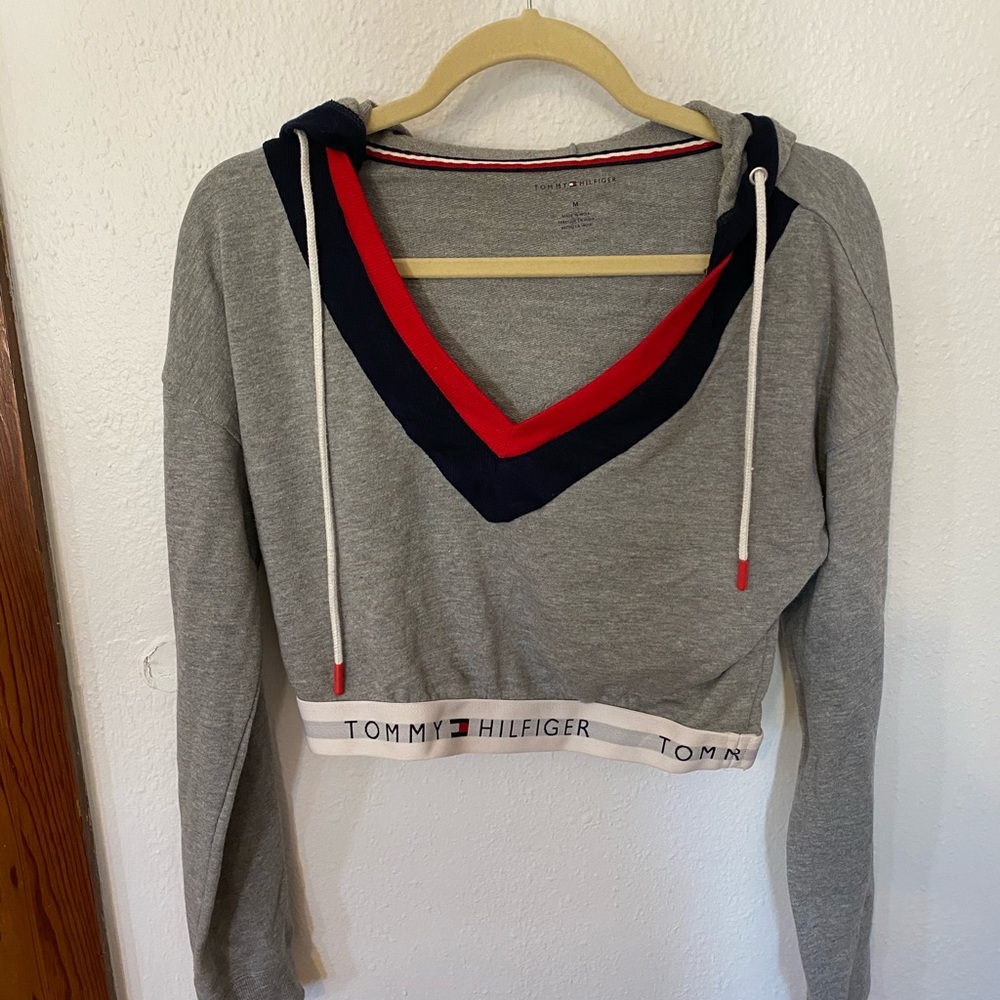 Tommy Hilfiger cropped sweatshirt